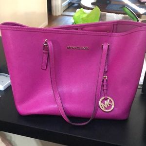 Michael kors purse
